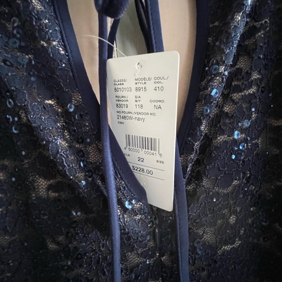 LAURA - Lace & Sequin Dress - Picture 5 of 12